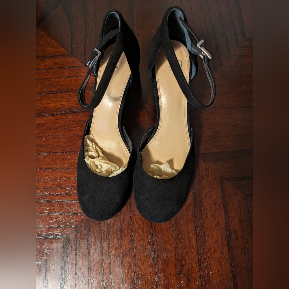 9 Black suede Mary Jane block heel